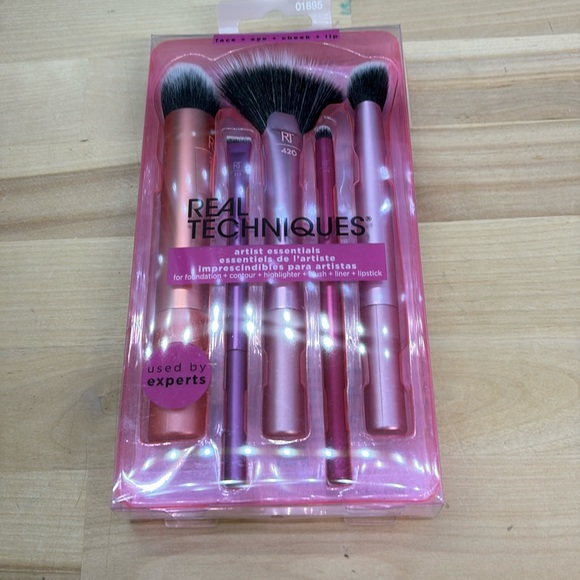 Brand New Real Techniques Artist Make Up Brushes - Picture 1 of 6